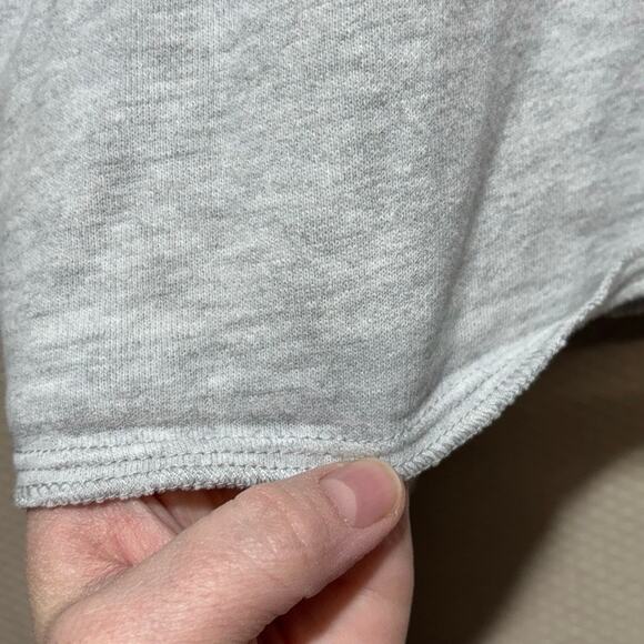 Kansas City Chiefs Women's Cropped Sweatshirt Heather Gray Size Large NFL - Picture 2 of 10